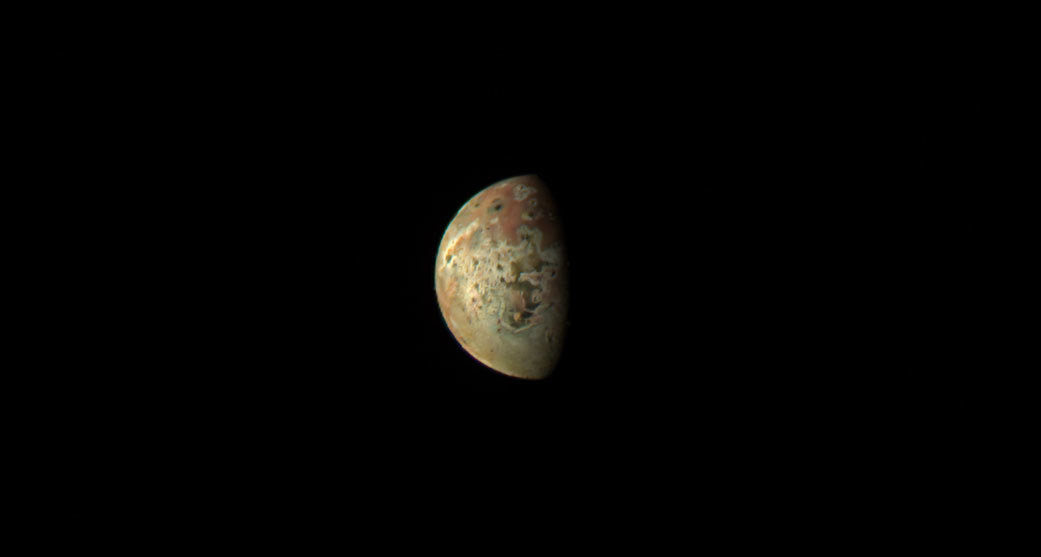 木星の衛星イオの画像