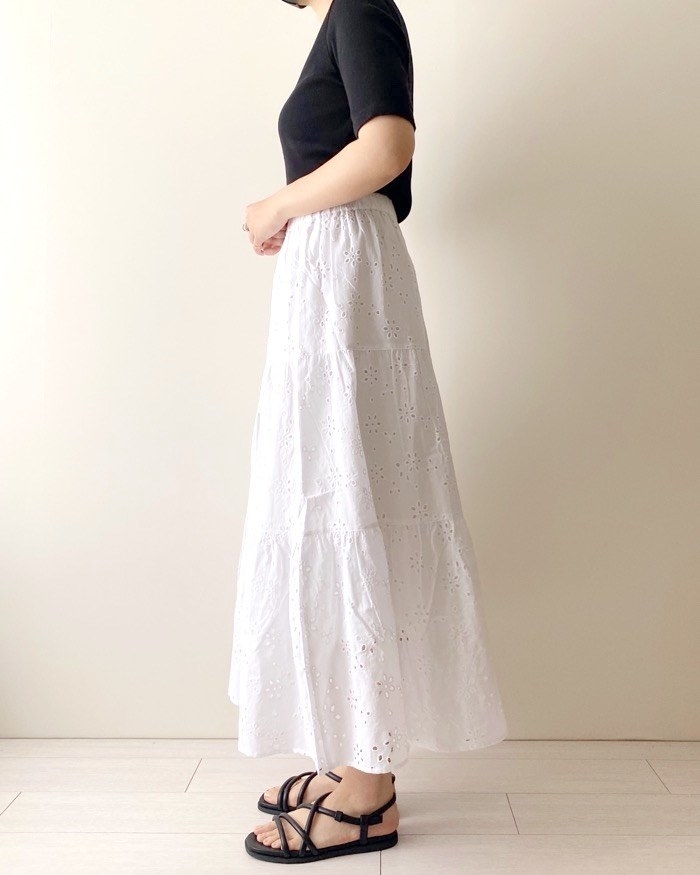 GUのオススメのスカート「コットンレースフレアロングスカート+E」