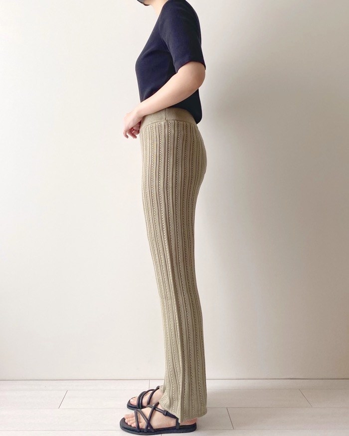 GUのオススメのファッション「透かし編みニットパンツ+X」
