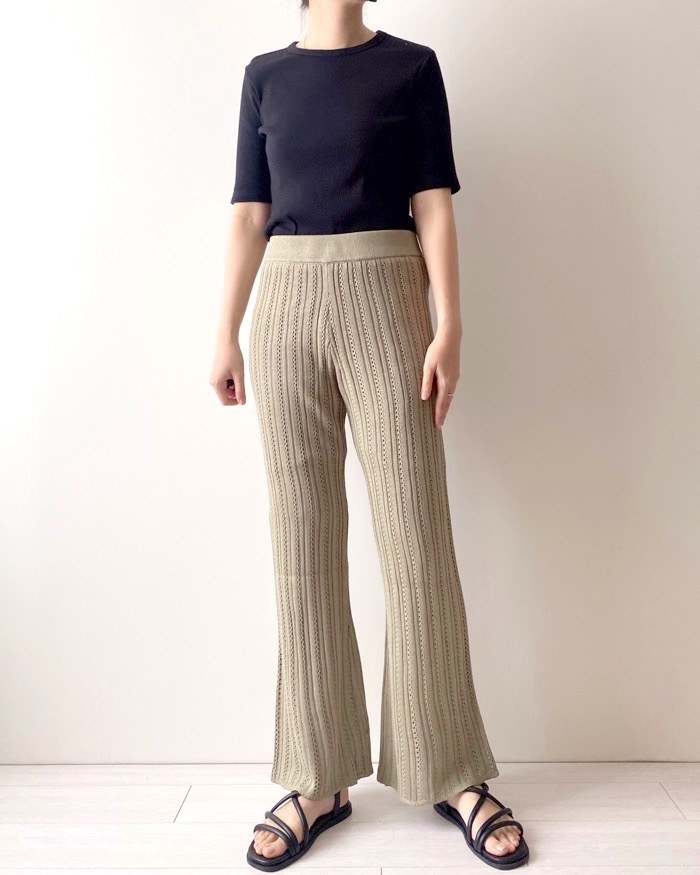 GUのオススメのファッション「透かし編みニットパンツ+X」