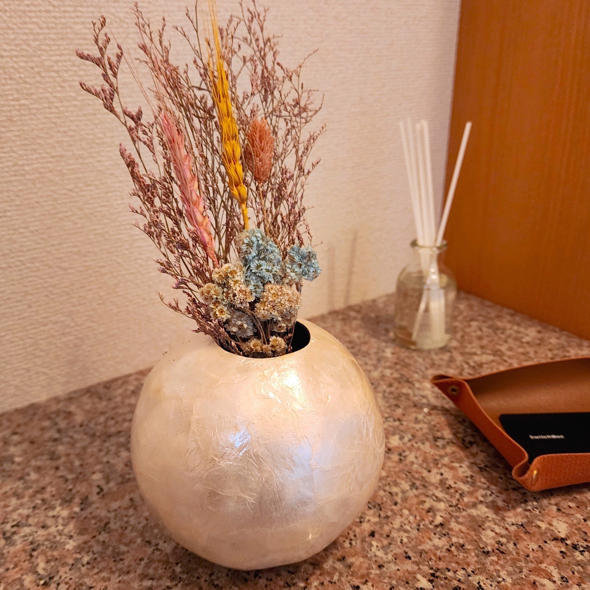 Francfranc(フランフラン)のおすすめインテリア雑貨「シェル フラワーベース S ホワイト」