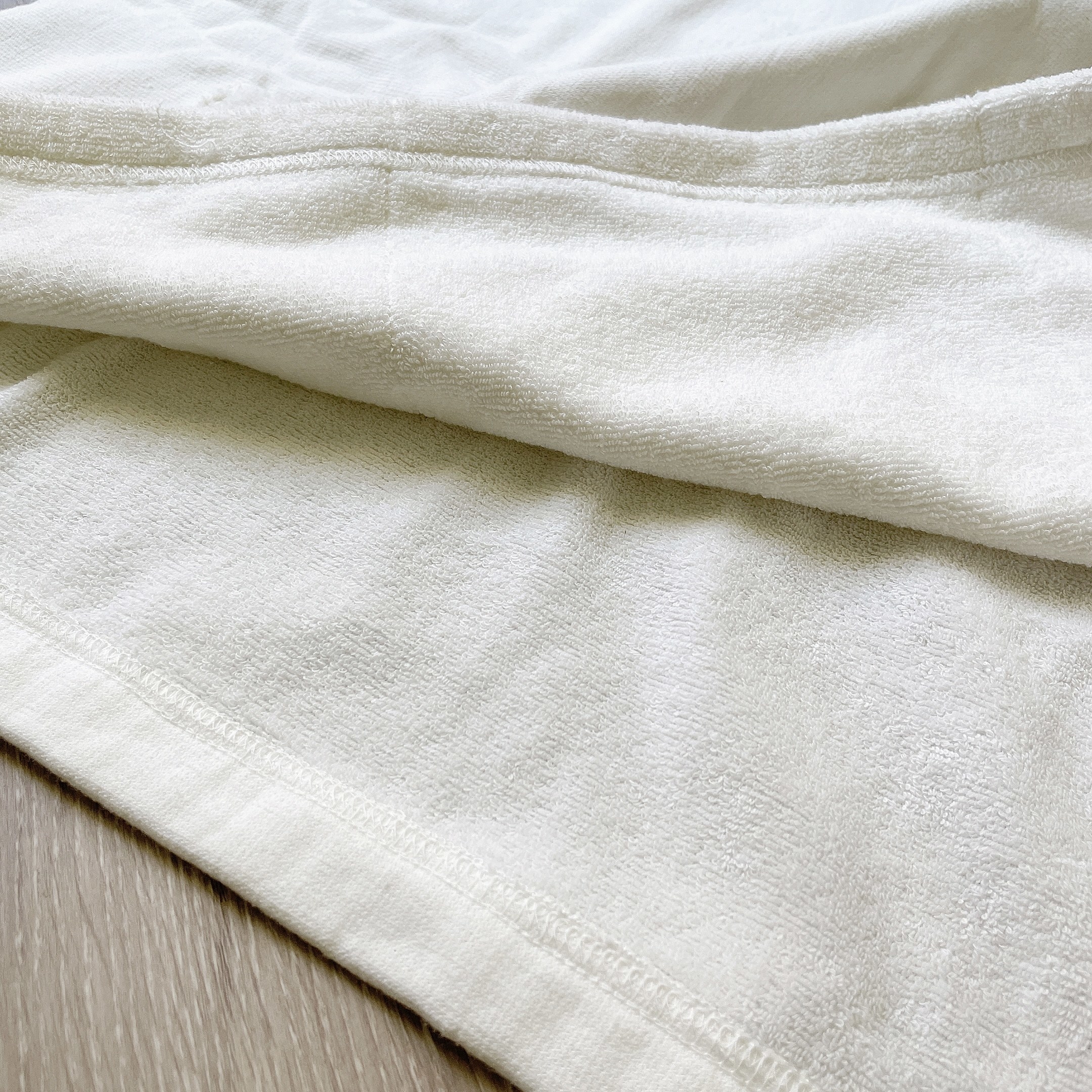 LOFT（ロフト）のおすすめのアイテム「着るタオル ホワイト」