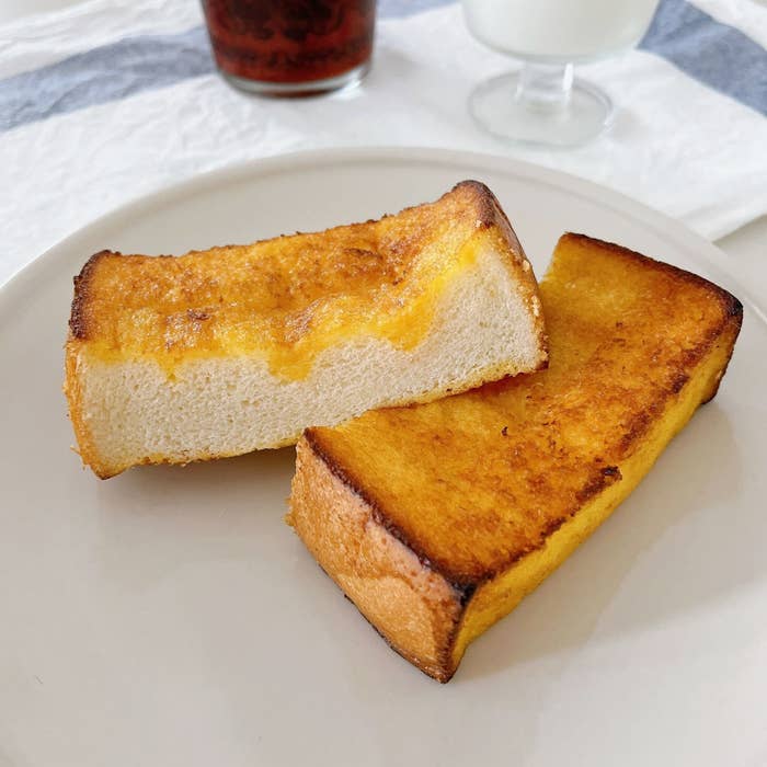 LAWSON（ローソン）のオススメのパン「十勝バターの旨じゅわフレンチトースト」