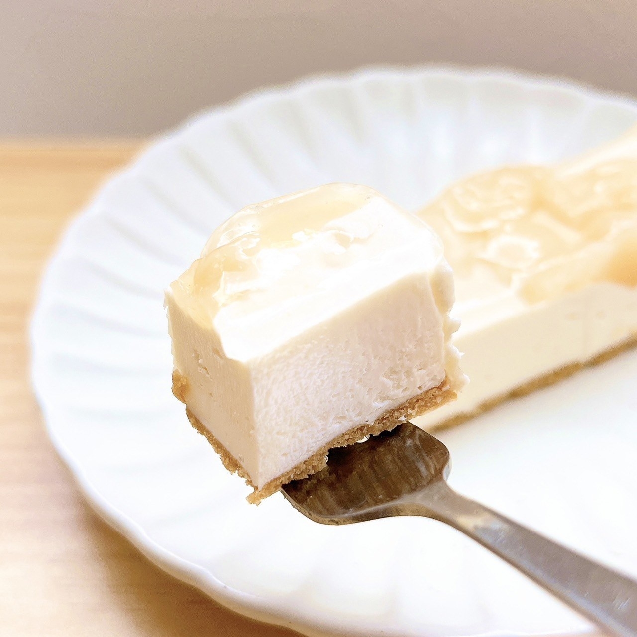 FamilyMart（ファミリーマート）のオススメのスイーツ「凍ったまま食べる白桃のタルト」