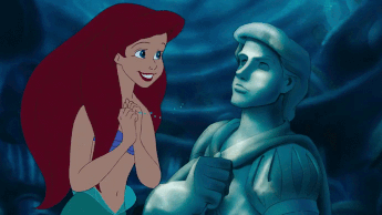 Animated Ariel and Eric&#x27;s statue