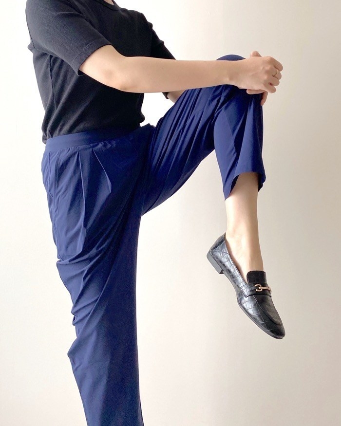 ユニクロのおすすめのパンツ「ナイロンウルトラストレッチテーパードパンツ（丈標準65.5〜67.5cm）」