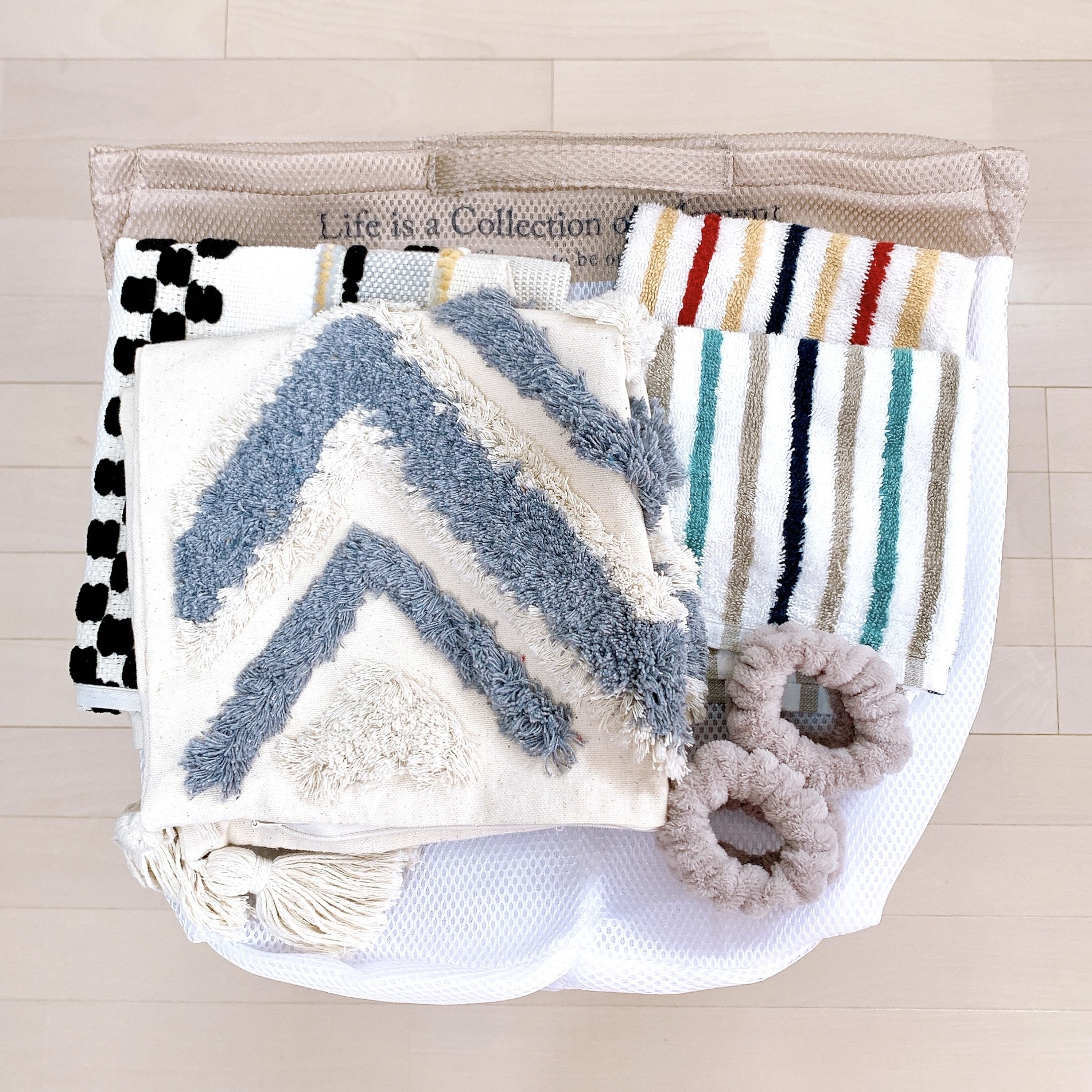 3COINS（スリーコインズ）のおすすめの便利アイテム「3ポケットランドリーネット」