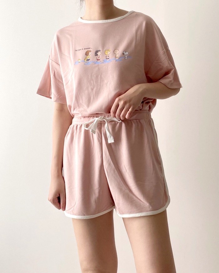 GU（ジーユー）×PEANUTSのコラボアイテム「ラウンジセット」