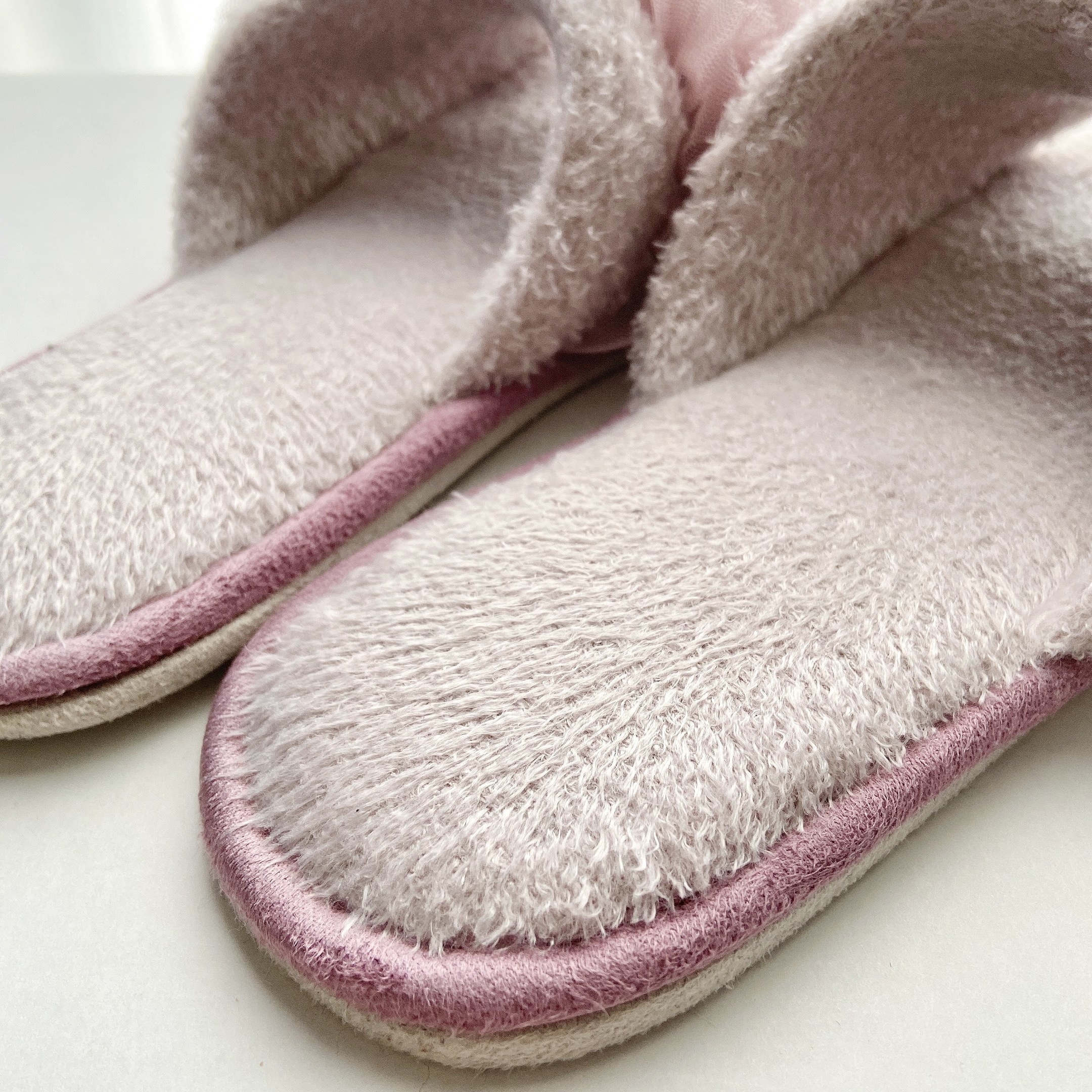 Francfranc(フランフラン)のオススメのスリッパ「モイストニット フリルルームシューズ ピンク」