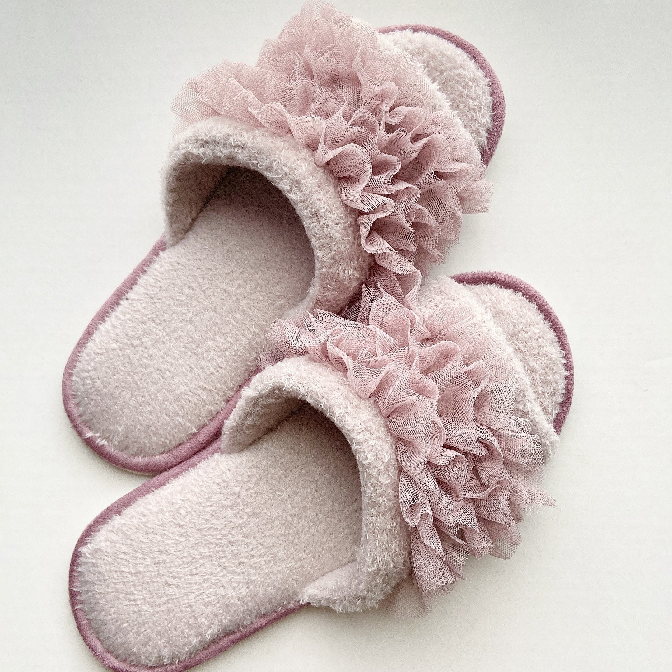 Francfranc(フランフラン)のオススメのスリッパ「モイストニット フリルルームシューズ ピンク」