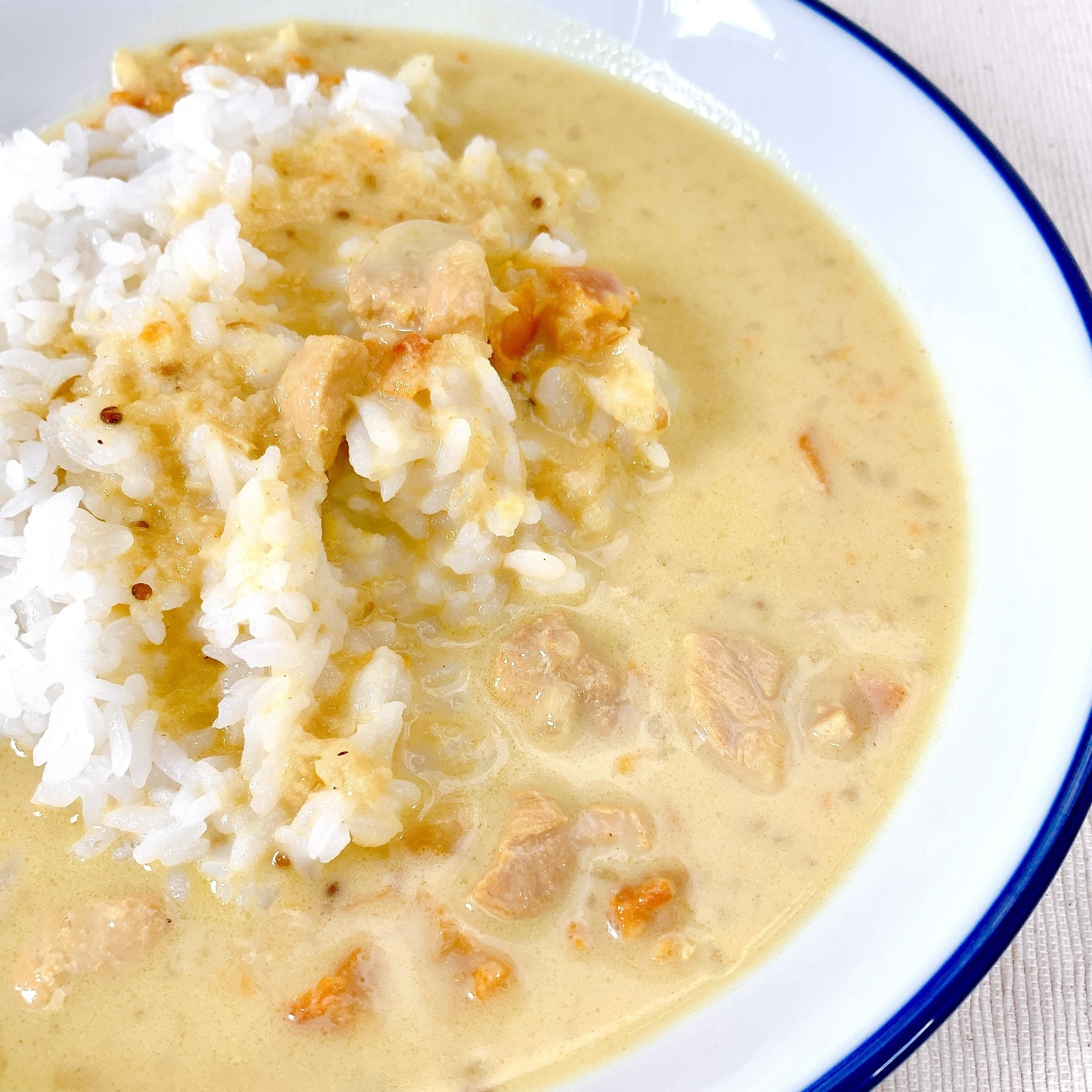 無印良品のおすすめのカレー「素材を生かした 冷やして食べる レモンクリームチキンカレー」