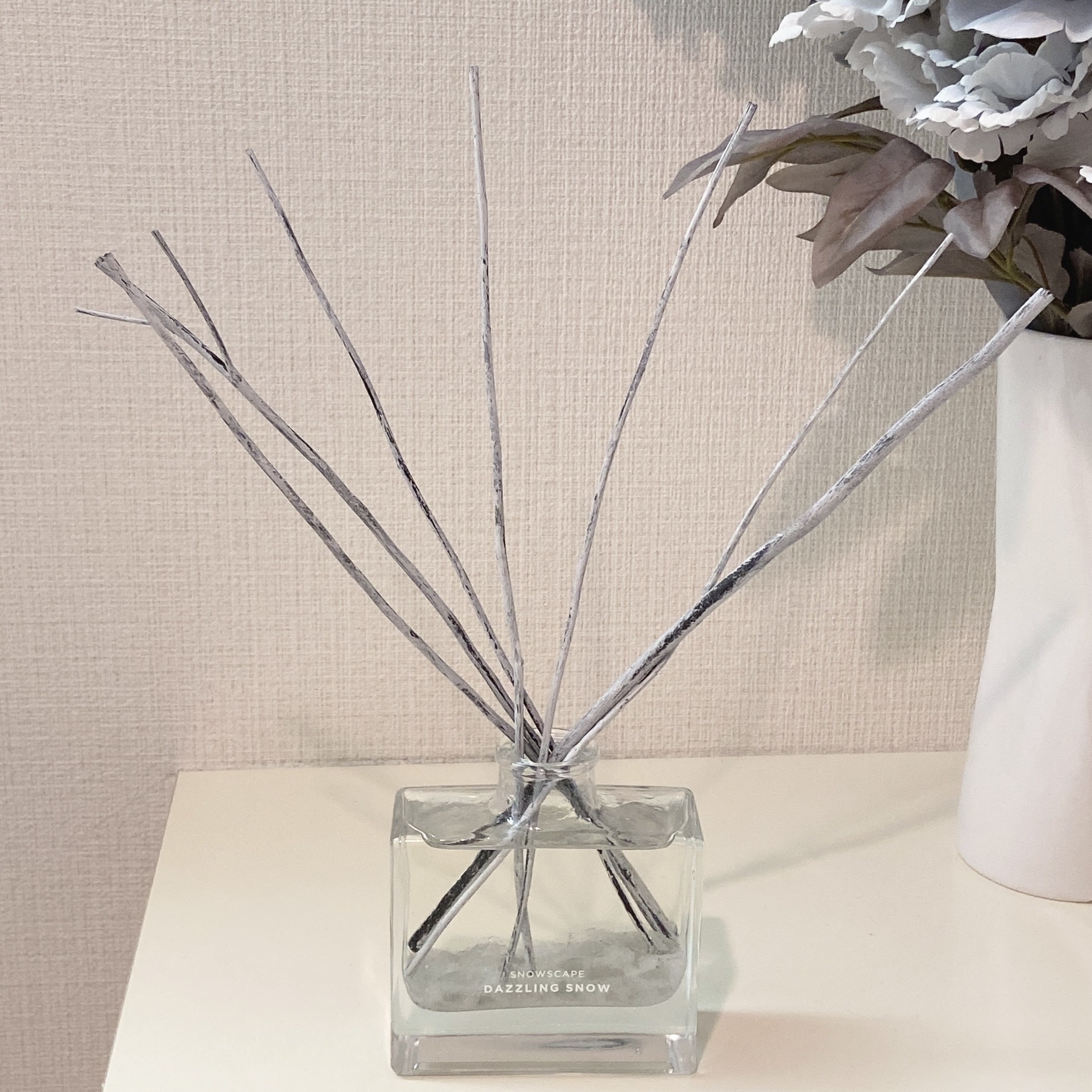 Francfranc(フランフラン)のオススメのルームフレグランス「スノースケープ ルームフレグランス ブルー (ダズリングスノー)」