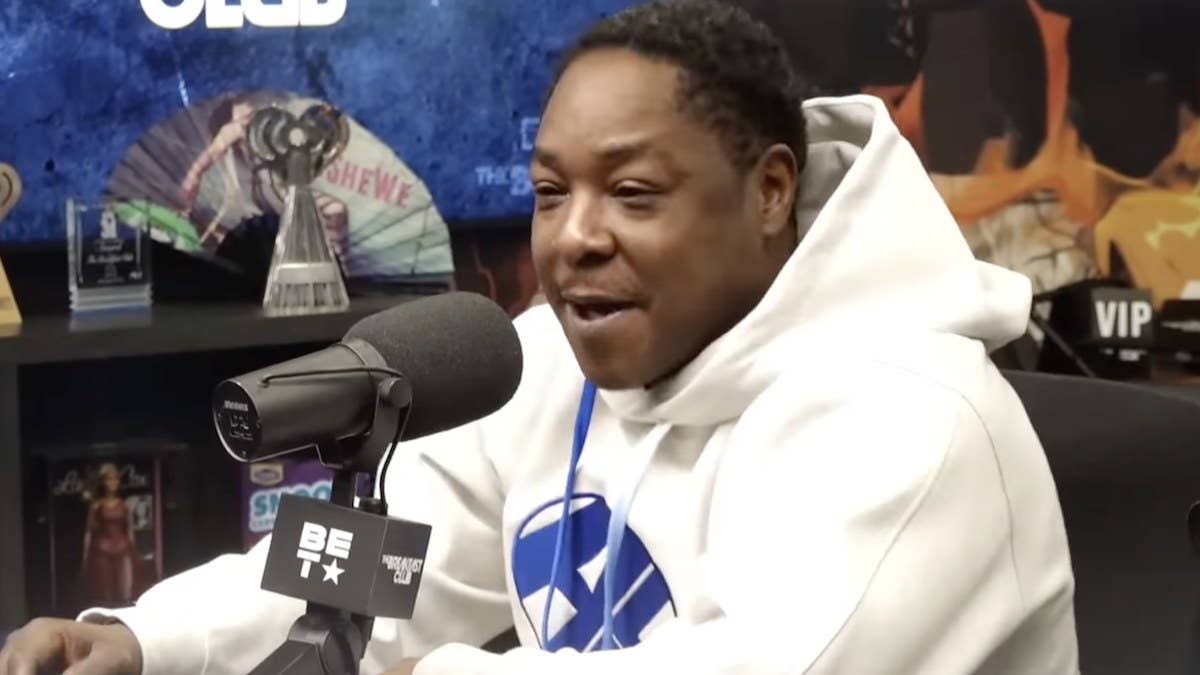 During a recent appearance on 'The Breakfast Club,' Jadakiss revealed that a young Kodak Black asked him to switch up his verse on their 2018 collab "Mama."