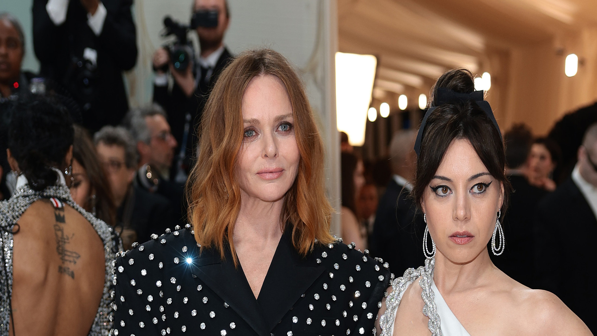 Did Stella McCartney ask the interviewer to be more serious? Viewers call  Met Gala interview 'awkward