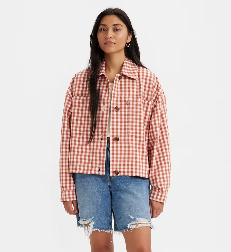 A model in the printed oversized jacket