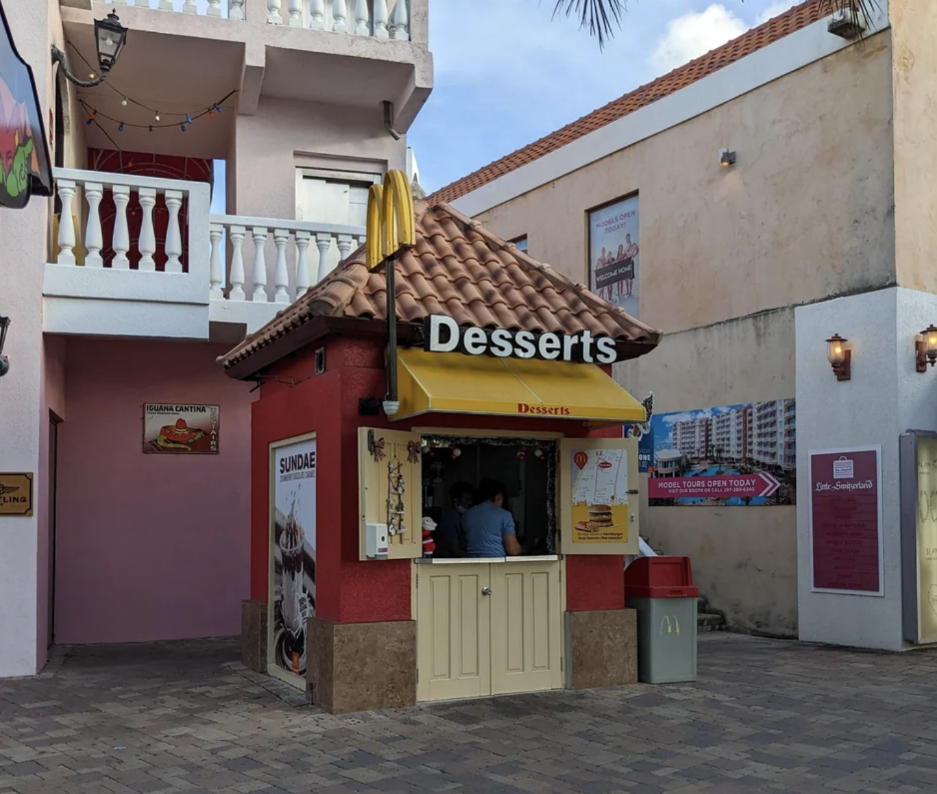 A McDonald&#x27;s dessert stand