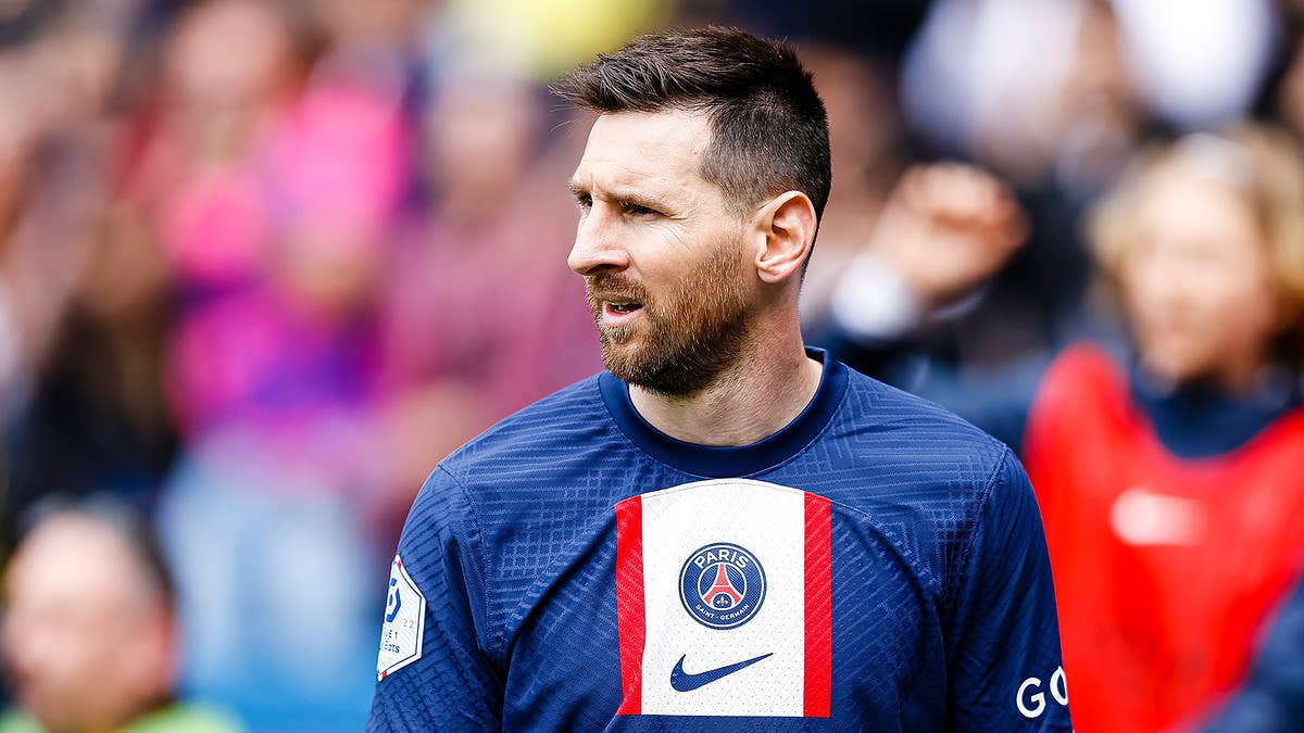 Following the news of Lionel Messi’s impending exit from Paris Saint-Germain at the end of the current season, fans protested outside the club’s headquarters.