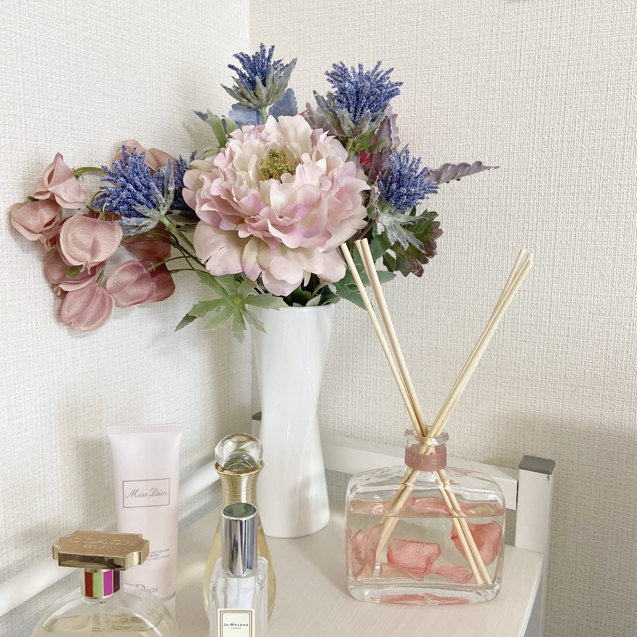 Francfranc（フランフラン）のオススメのルームフレグランス「プリザーブドフラワー ルームフレグランス ライトピンク」