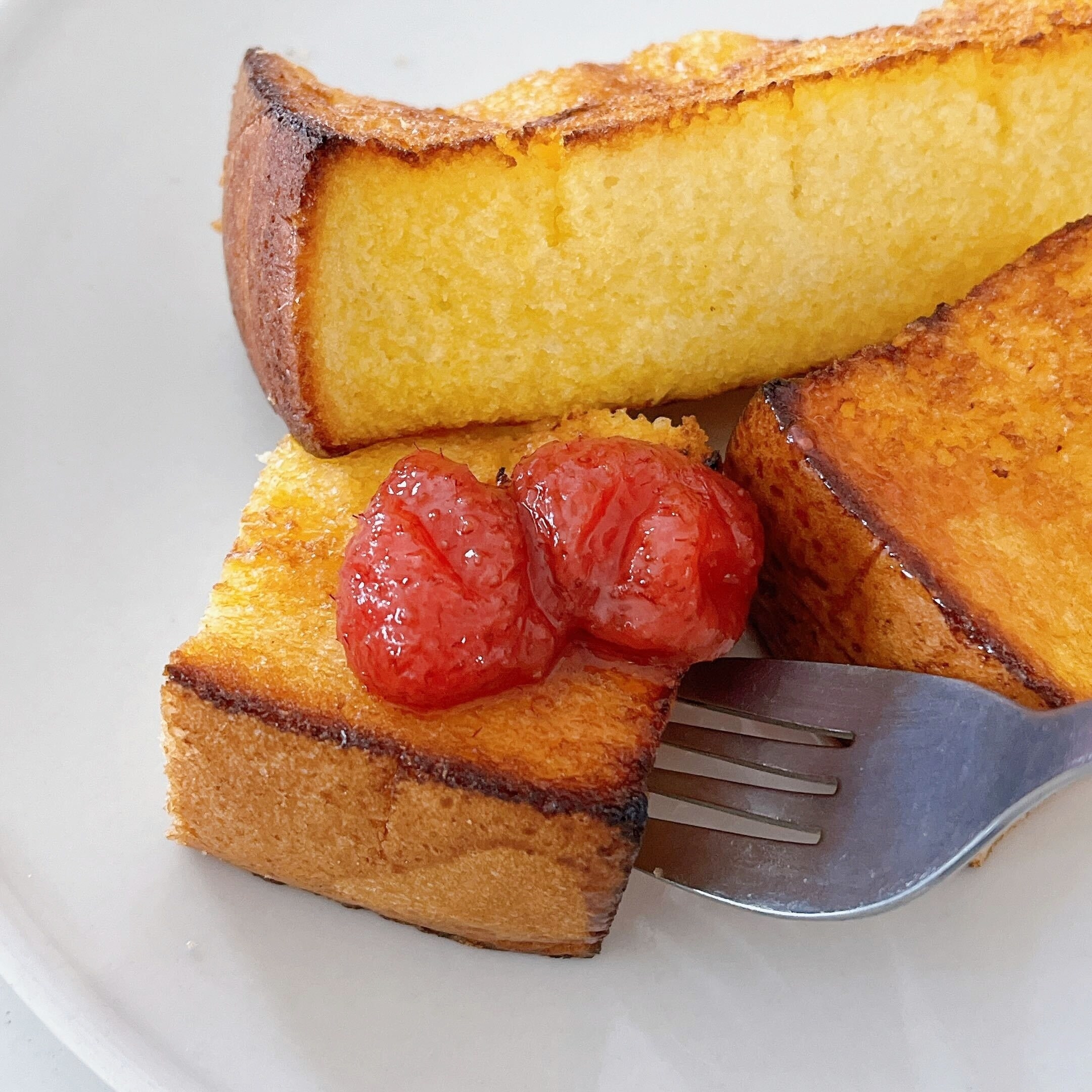 LAWSON（ローソン）のオススメのパン「十勝バターの旨じゅわフレンチトースト」