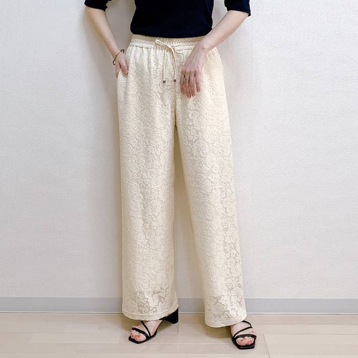 GU(ジーユー)のおすすめのレディースアイテム「レースイージーパンツ+E(セットアップ可能)」