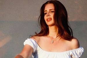 Lana Del Rey Singing