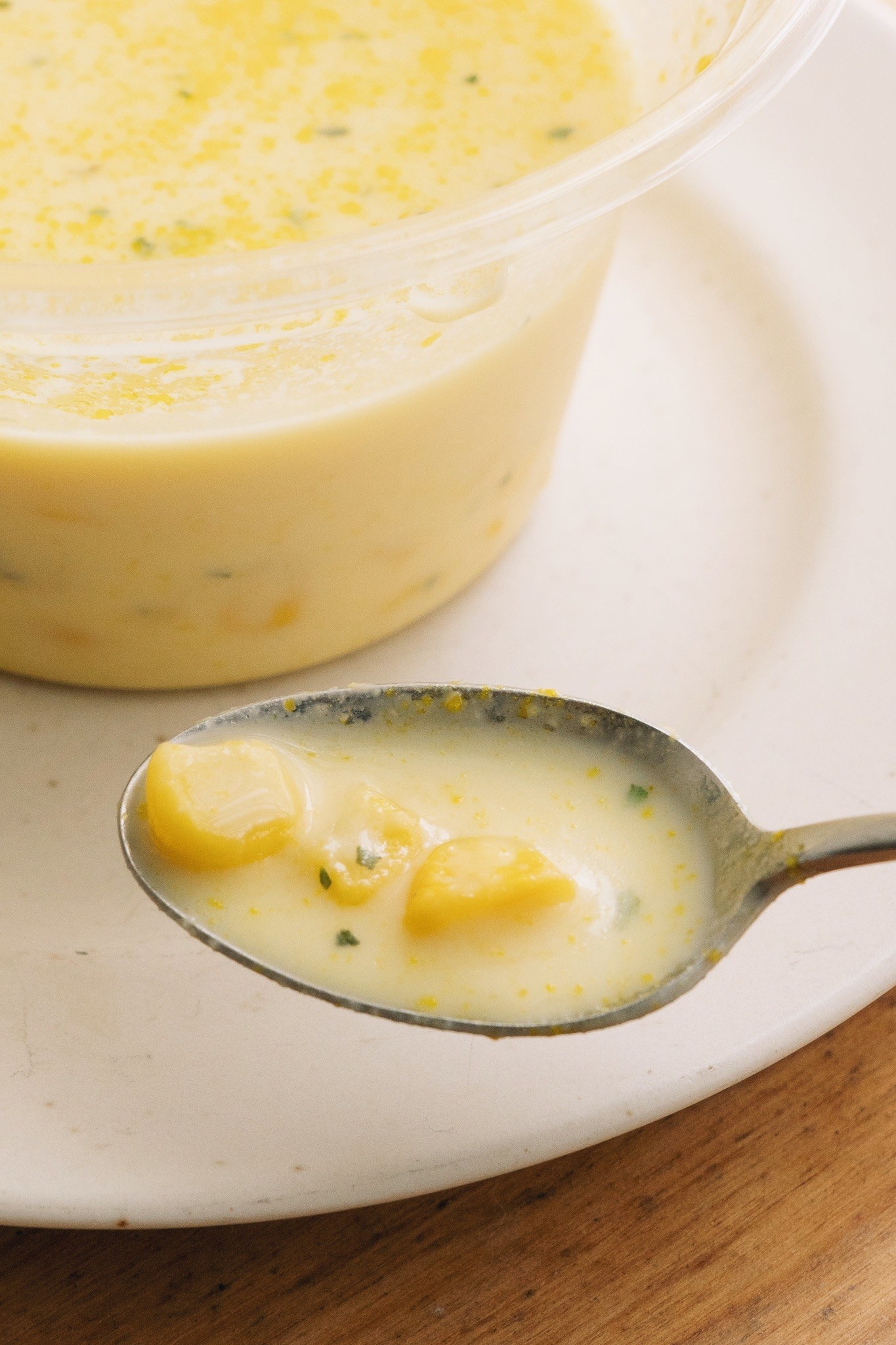 セブンのオススメグルメ「冷製コーンクリームスープ」