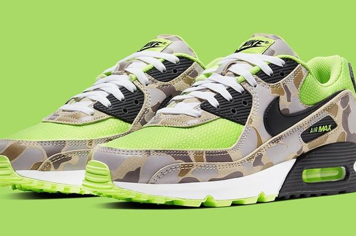 green camo nike shoes
