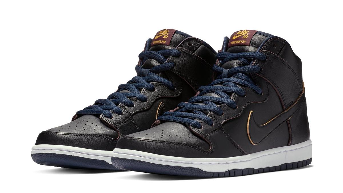 Alcohol themed nike clearance dunks