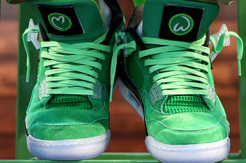 Mark Wahlberg Wahlburgers Air Jordan 4 Green On Foot