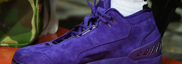 LeBron James' Sneakers Drop in Purple & Gold Lakers Colorway - Sports  Illustrated FanNation Kicks News, Analysis and More