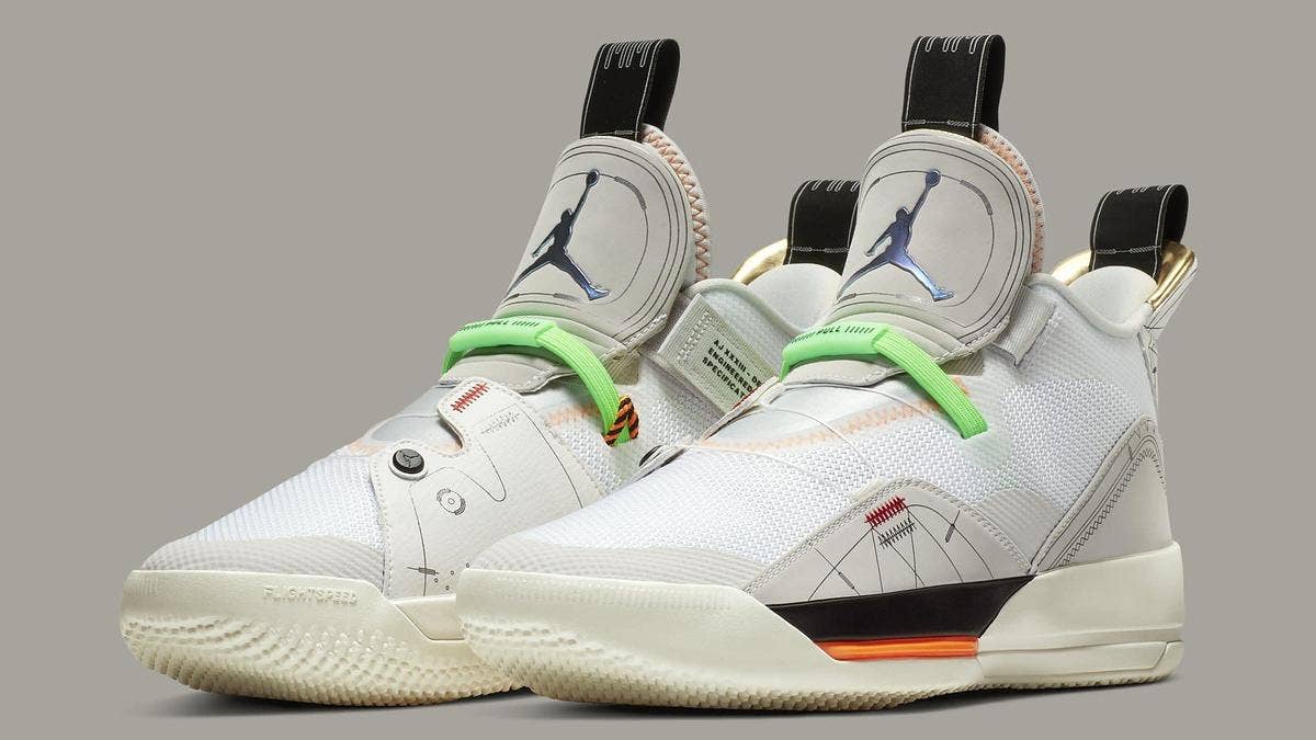 Official images have surfaced of the 'Vast Grey' Air Jordan 33. The colorway resembles the original Off-White x Nike 'The Ten' collection.