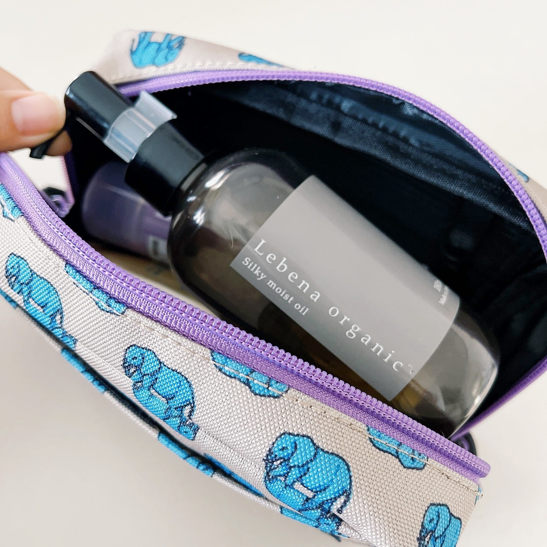 niko and…(ニコアンド)のオススメの雑貨「【KiU(キウ)】コラボアニマルポーチL」