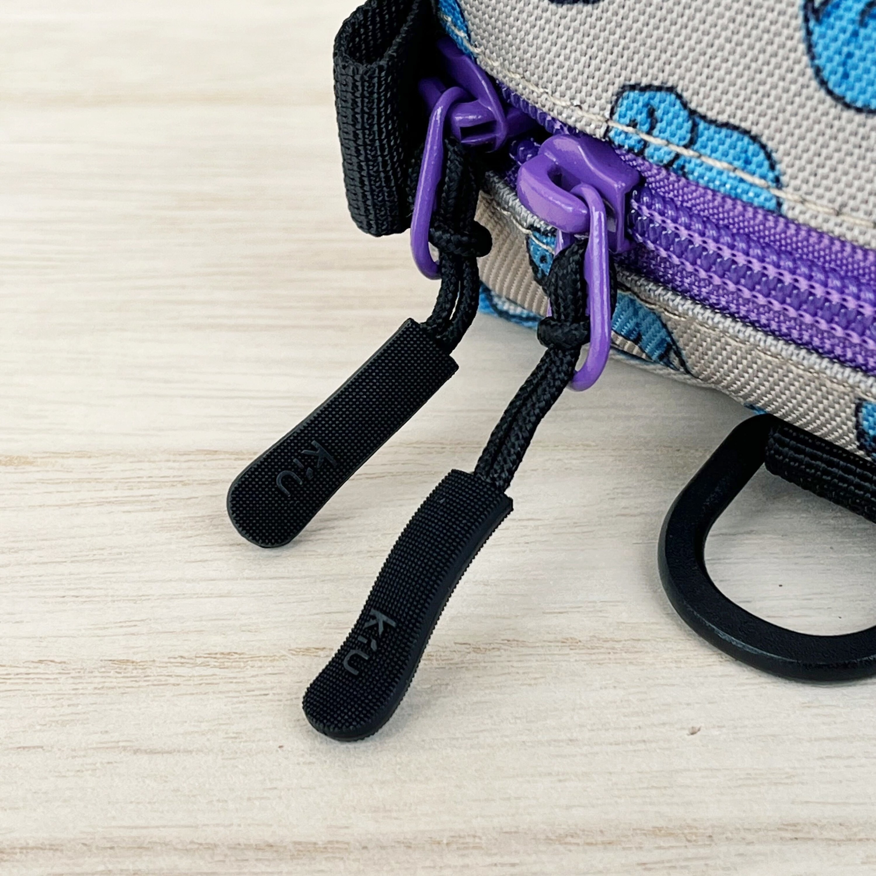 niko and…(ニコアンド)のオススメの雑貨「【KiU(キウ)】コラボアニマルポーチL」