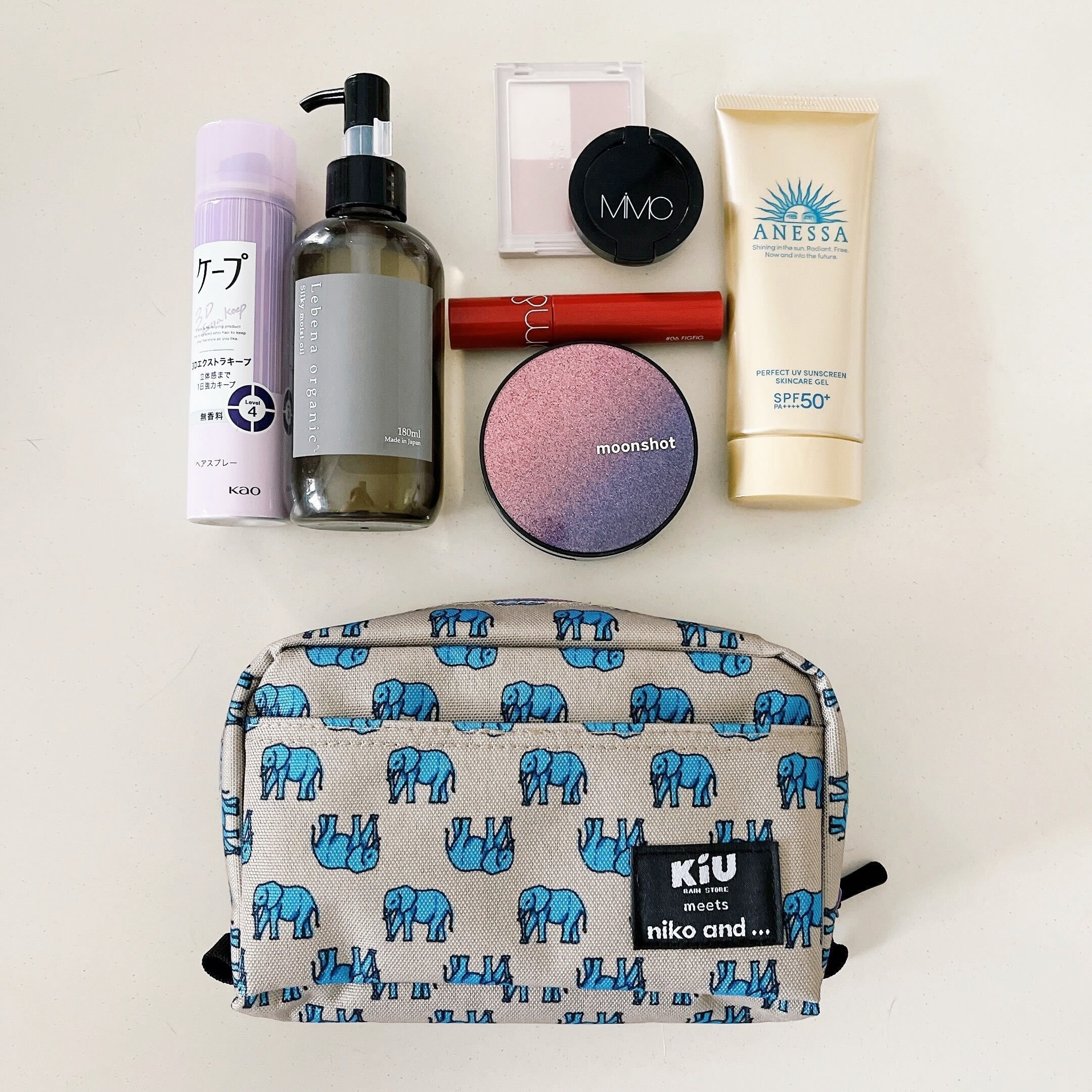 niko and…(ニコアンド)のオススメの雑貨「【KiU(キウ)】コラボアニマルポーチL」