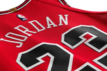 Michael Jordan Chicago Bulls Last Shot Jersey (Authentic Back)
