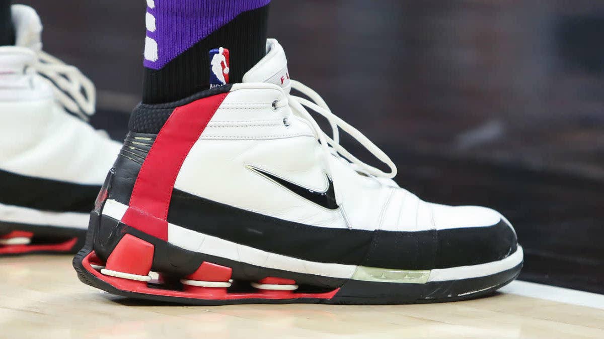It was a feel-good moment when Vince Carter brought back his 2004 signature sneakers, until disaster struck.