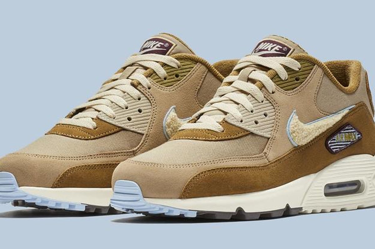 Onveilig roddel koel Nike Added Chenille Swooshes to These Air Max 90s | Complex