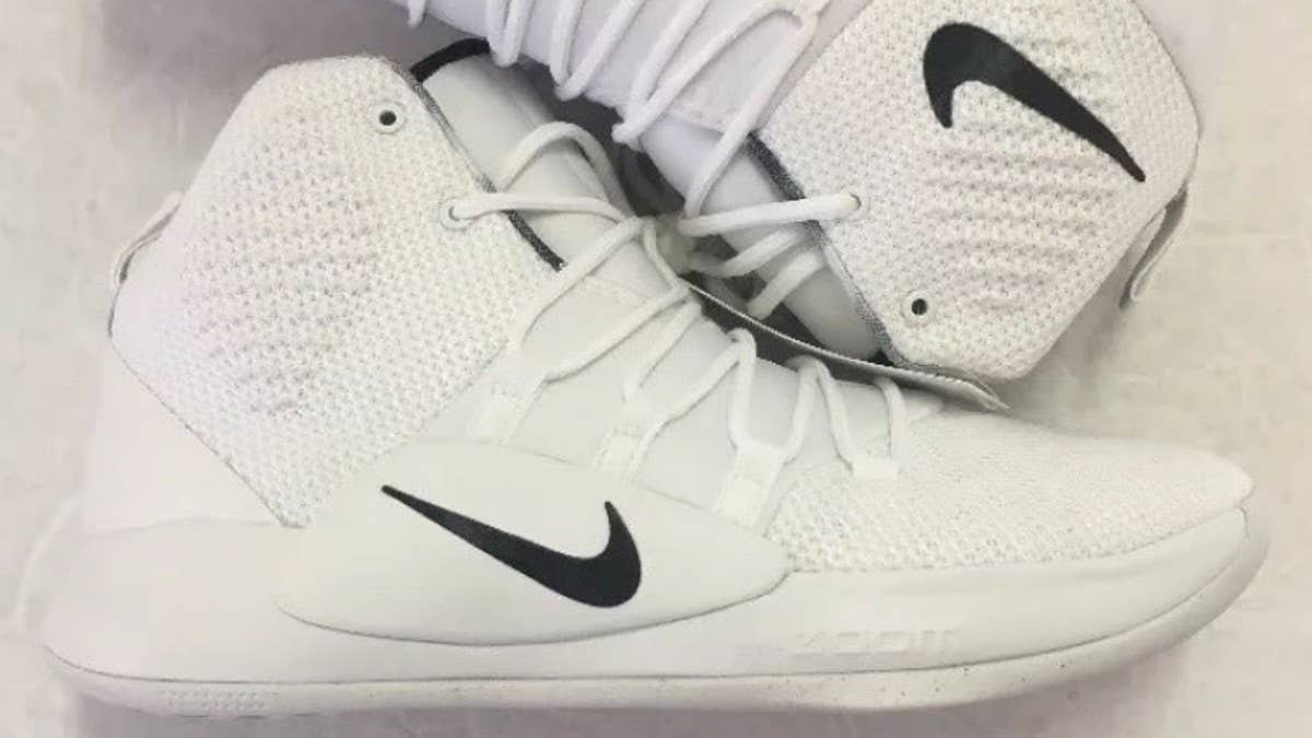 First look at the Nike Hyperdunk 2018.