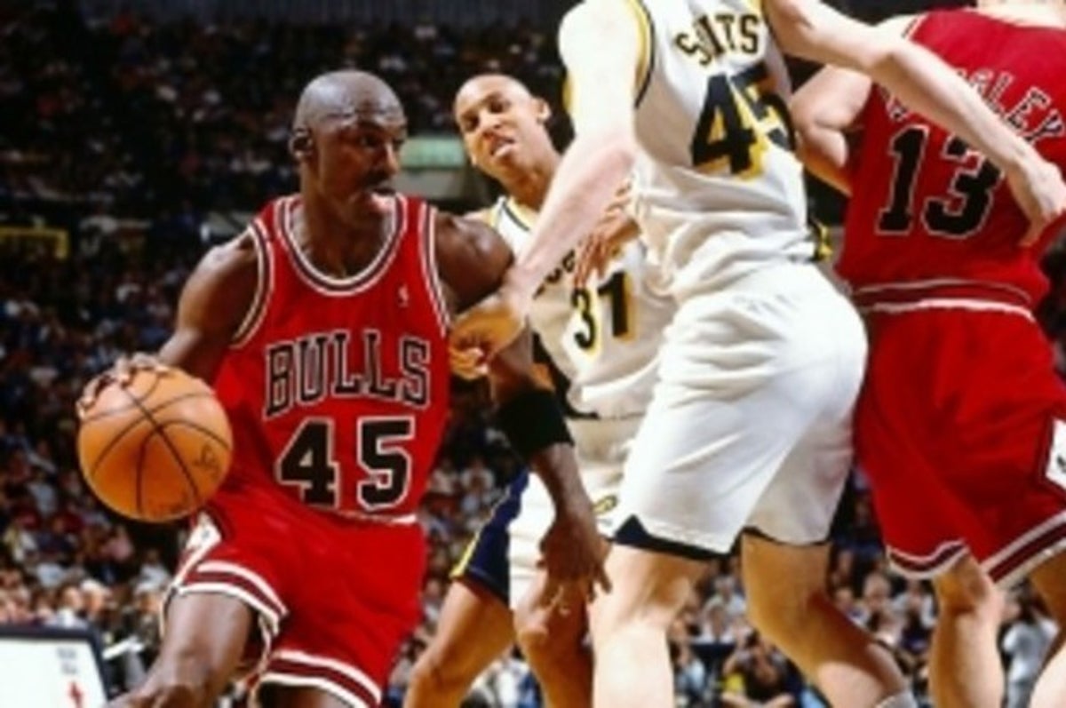 Why Michael Jordan switched from number 45 back to 23 after first  retirement in 1995 