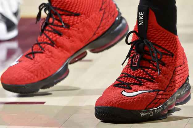 Lebron 15 hot sale red black