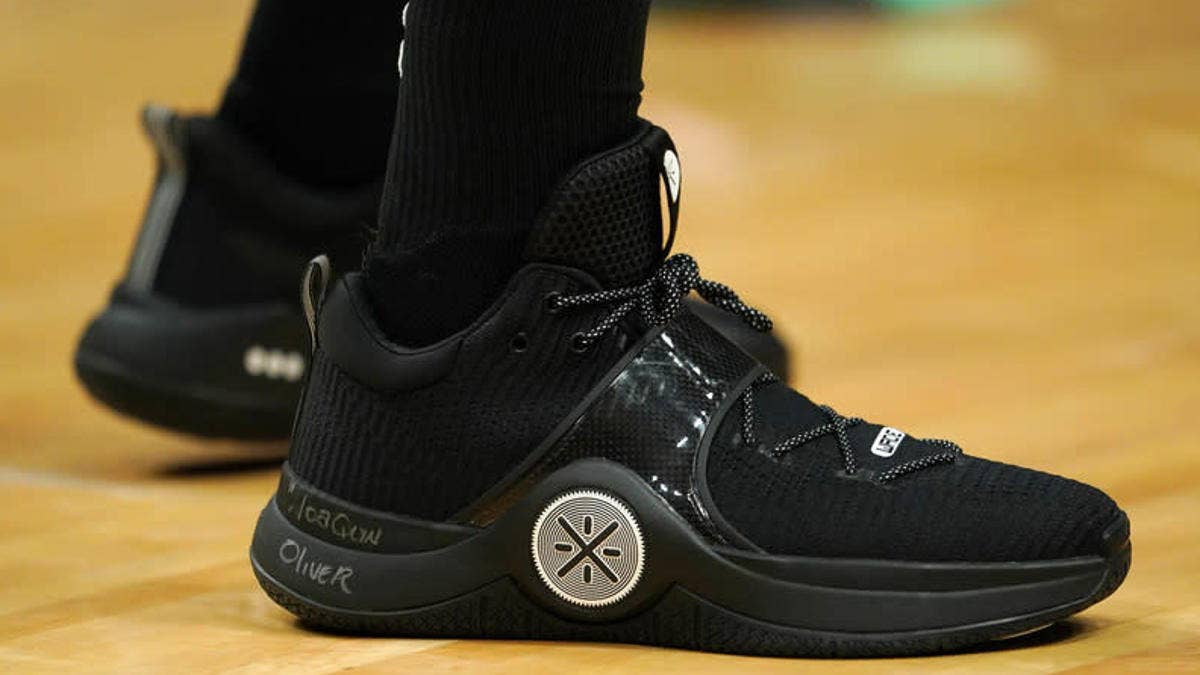 Dwyane Wade honored a victim of the Parkland shooting with a pair of Li-Ning Way of Wade 6s.
