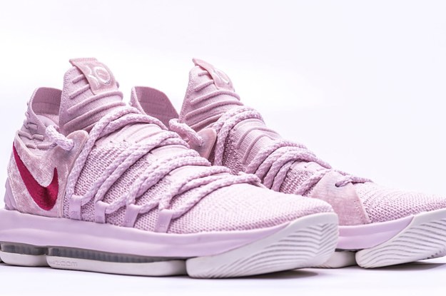 Kevin Durant Honors His Aunt Pearl Once Again | Complex