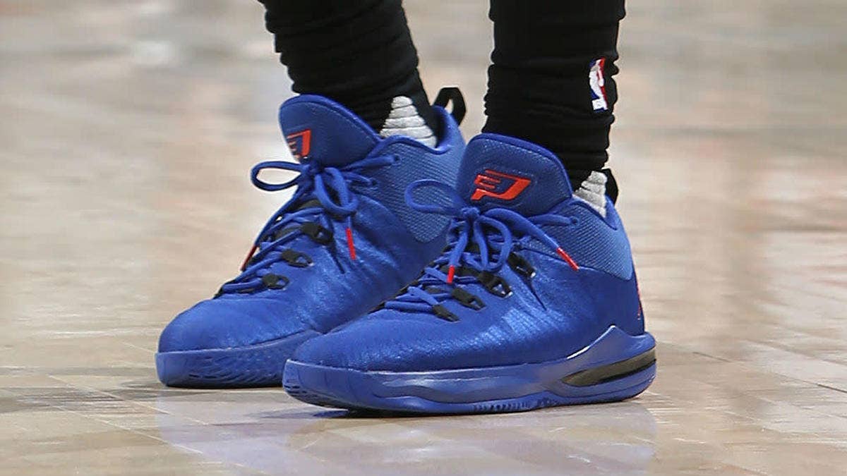 Chris Paul gave a young Clippers fan his game-worn Jordans following Game 6 victory.