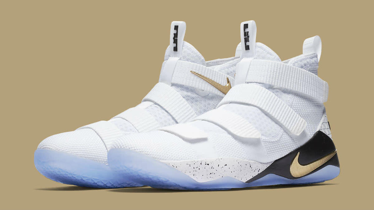 Lebron soldier 11 shop white and blue