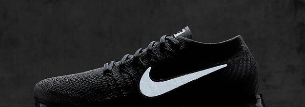 Black hotsell reflective vapormax