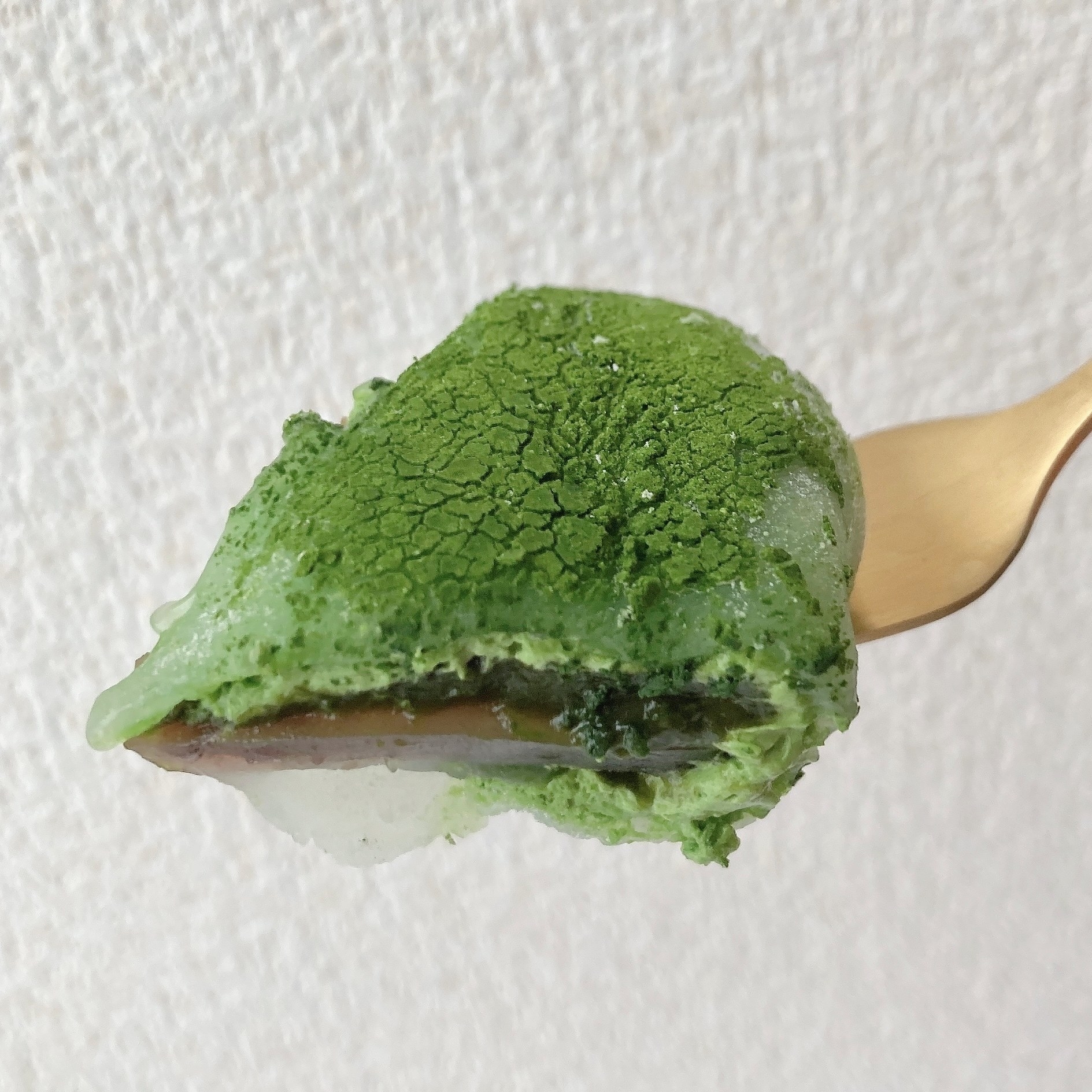 LAWSON(ローソン)のオススメのスイーツ「Uchi Café×森半 お抹茶つつみ」