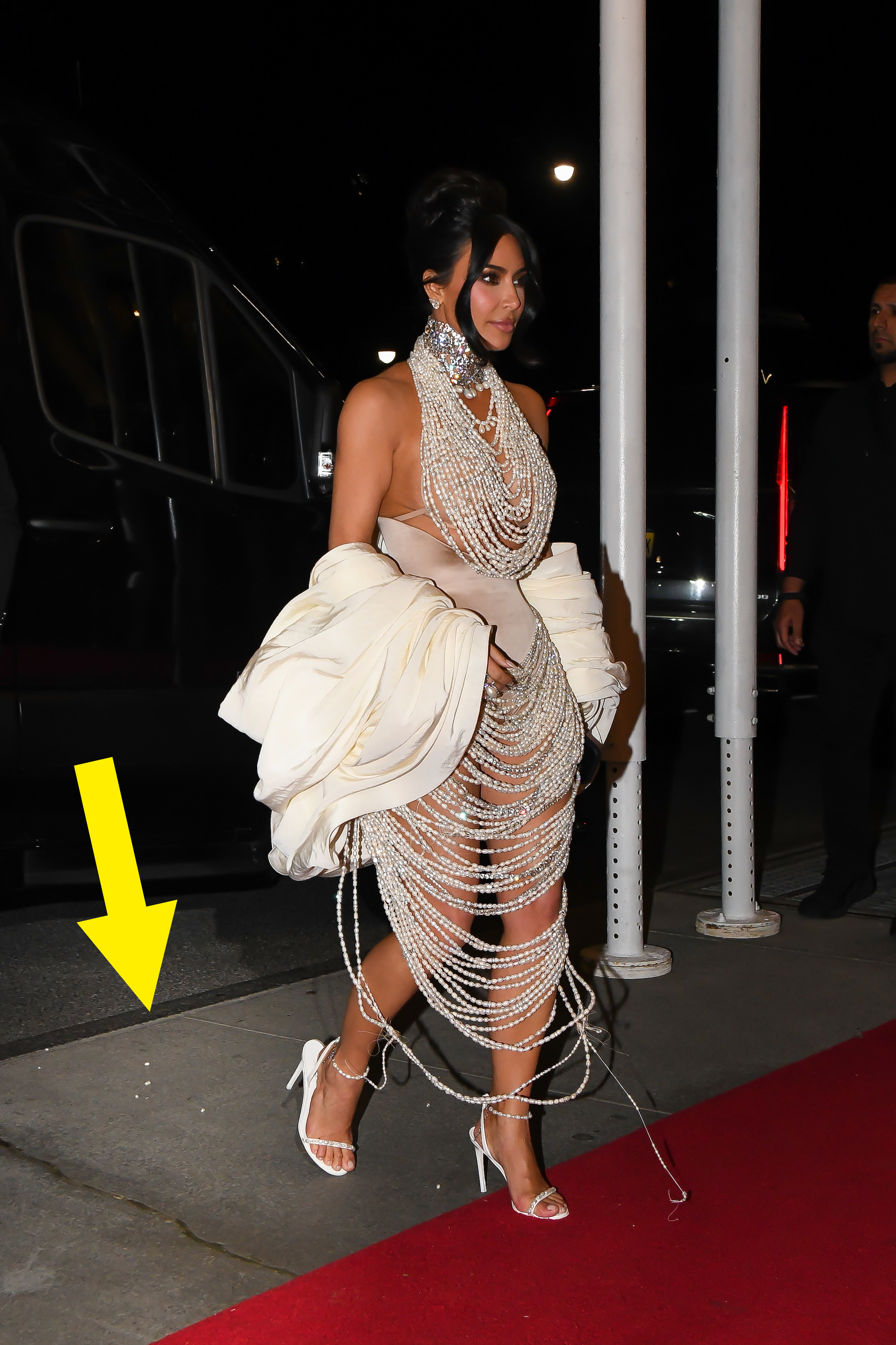 Closeup of Kim Kardashian&#x27;s wardrobe malfunction