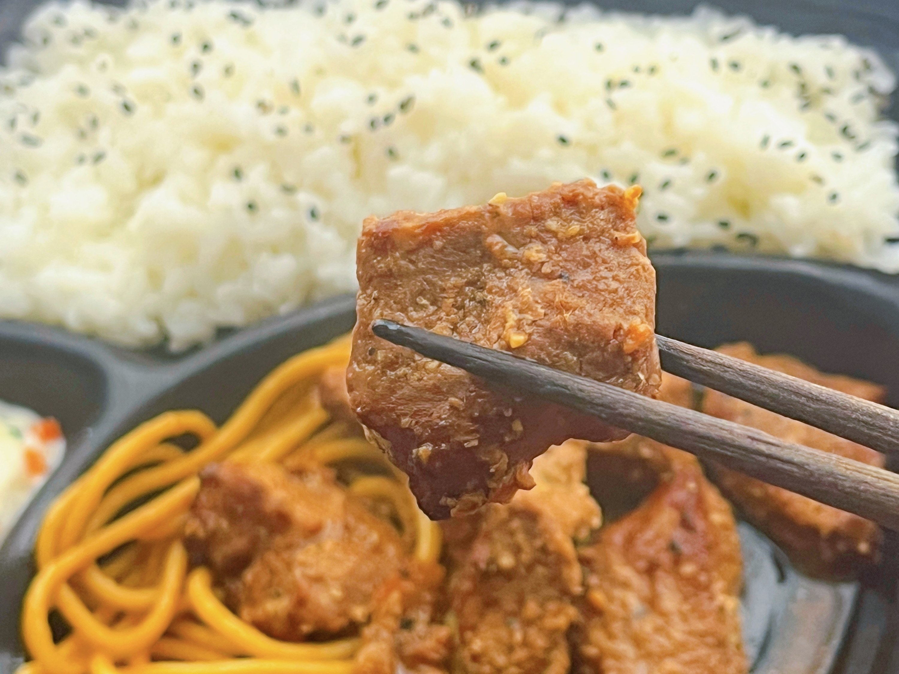 LAWSON(ローソン)のオススメのお弁当「これが厚切り豚焼肉弁当」