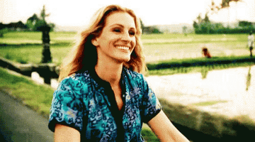 Julia Roberts biking in the film &quot;Eat, Pray, Love&quot;
