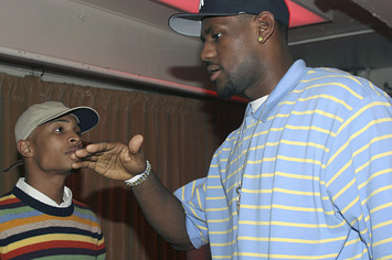 TI and LeBron talking in 2005 in NYC
